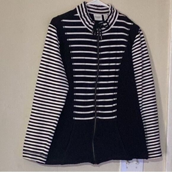 Weekends By Chico’s Women Sweatshirt Jacket Size 2 - Picture 1 of 11